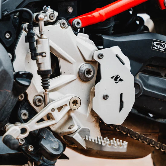 LEGUNDARY BMW F900 GS TITAN BOOT GUARDS SILVER – Pedlock